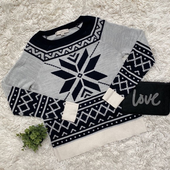 LOFT Sweaters - 🎉3X HP🎉 Loft Snowflake Sweater 💗 Navy & Ivory